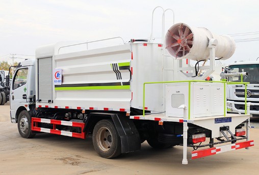 (gu)8|L(fng)Pض๦։m܇(ch)DƬ