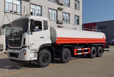 25方灑水車(chē)多少錢(qián)一輛_國(guó)六25方東風(fēng)天龍前四后八灑水車(chē)3